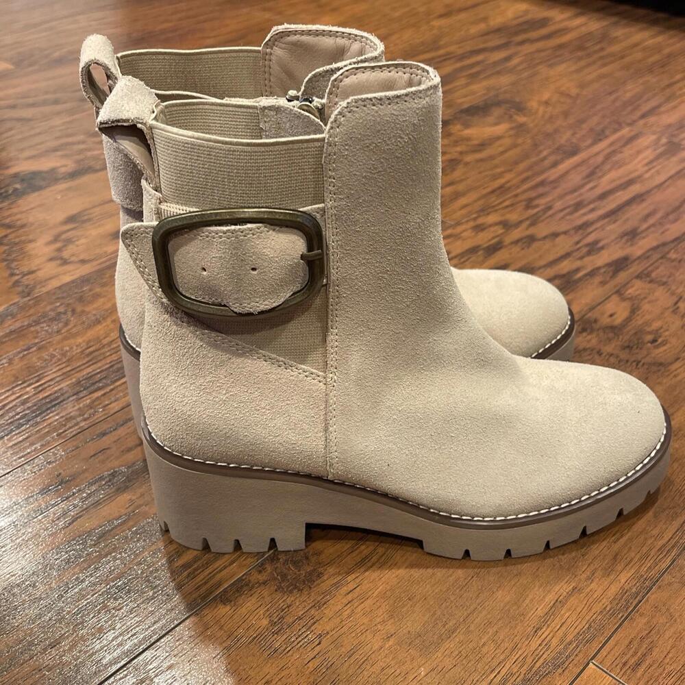 Blondo Dakota Waterproof Ankle Boot     Sz 5.5   sand suede    $150